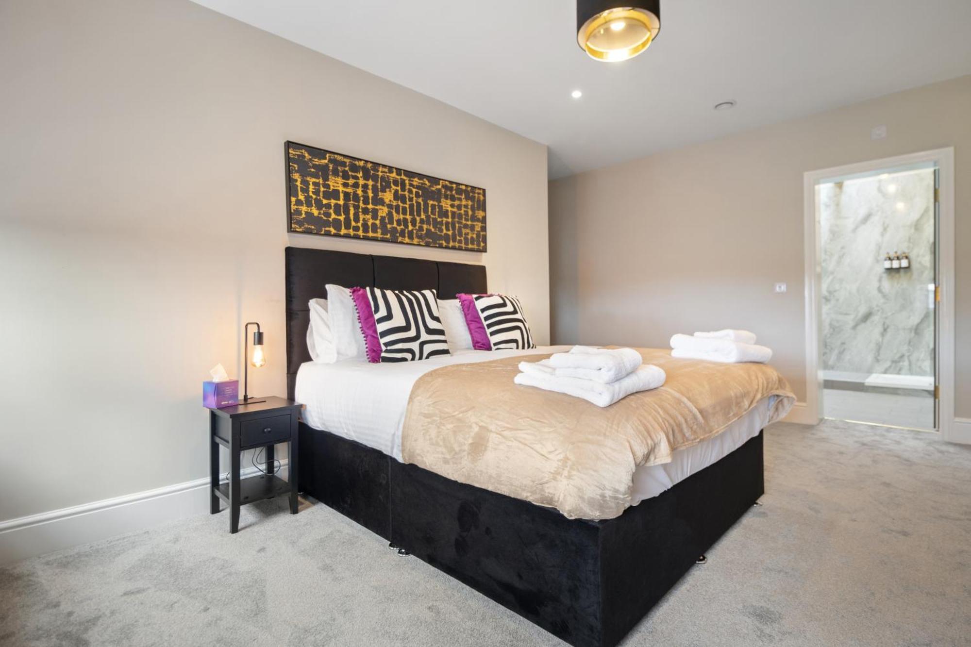 Whiskawaystays - Victoria House - Apartment 6 Устър Екстериор снимка