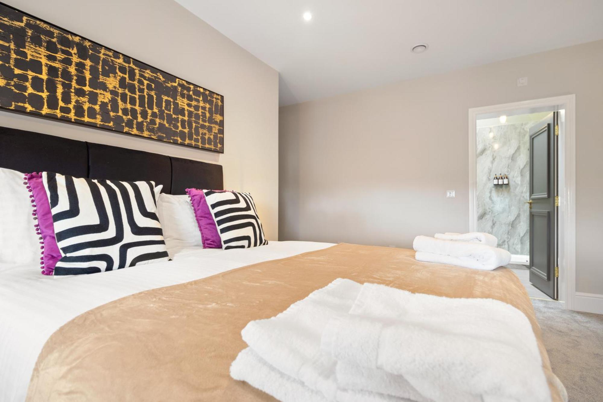 Whiskawaystays - Victoria House - Apartment 6 Устър Екстериор снимка