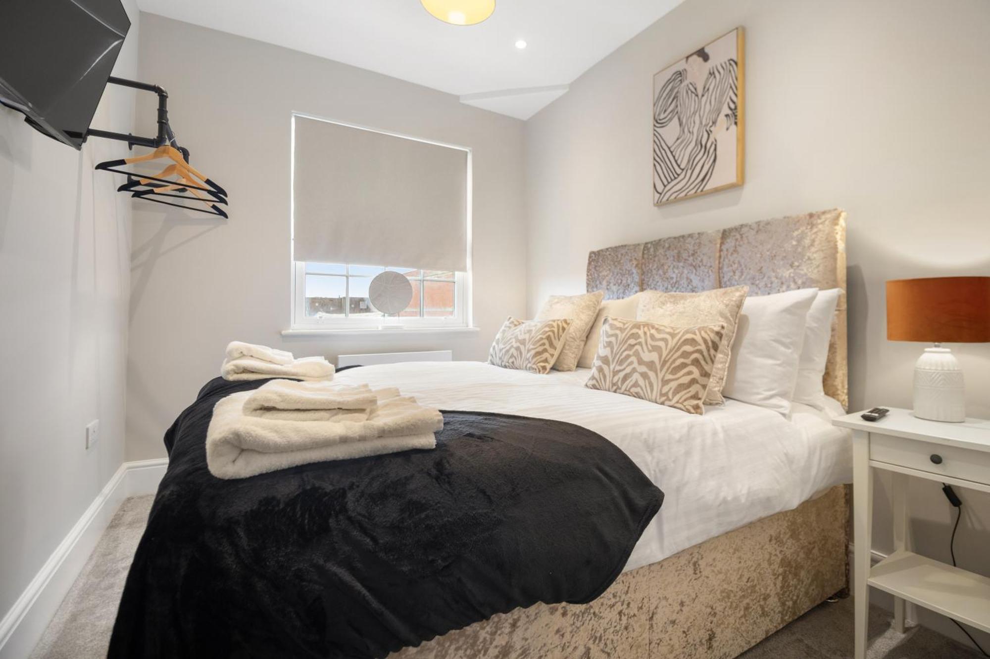 Whiskawaystays - Victoria House - Apartment 6 Устър Екстериор снимка
